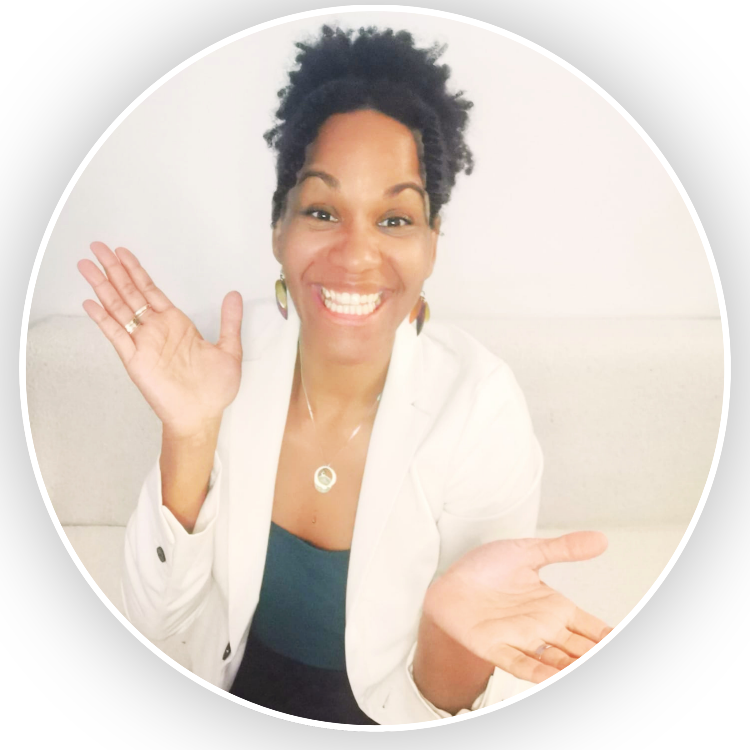Anne-Marie Lofinda, wellness facilitator at Moonshine Therapy Bucharest